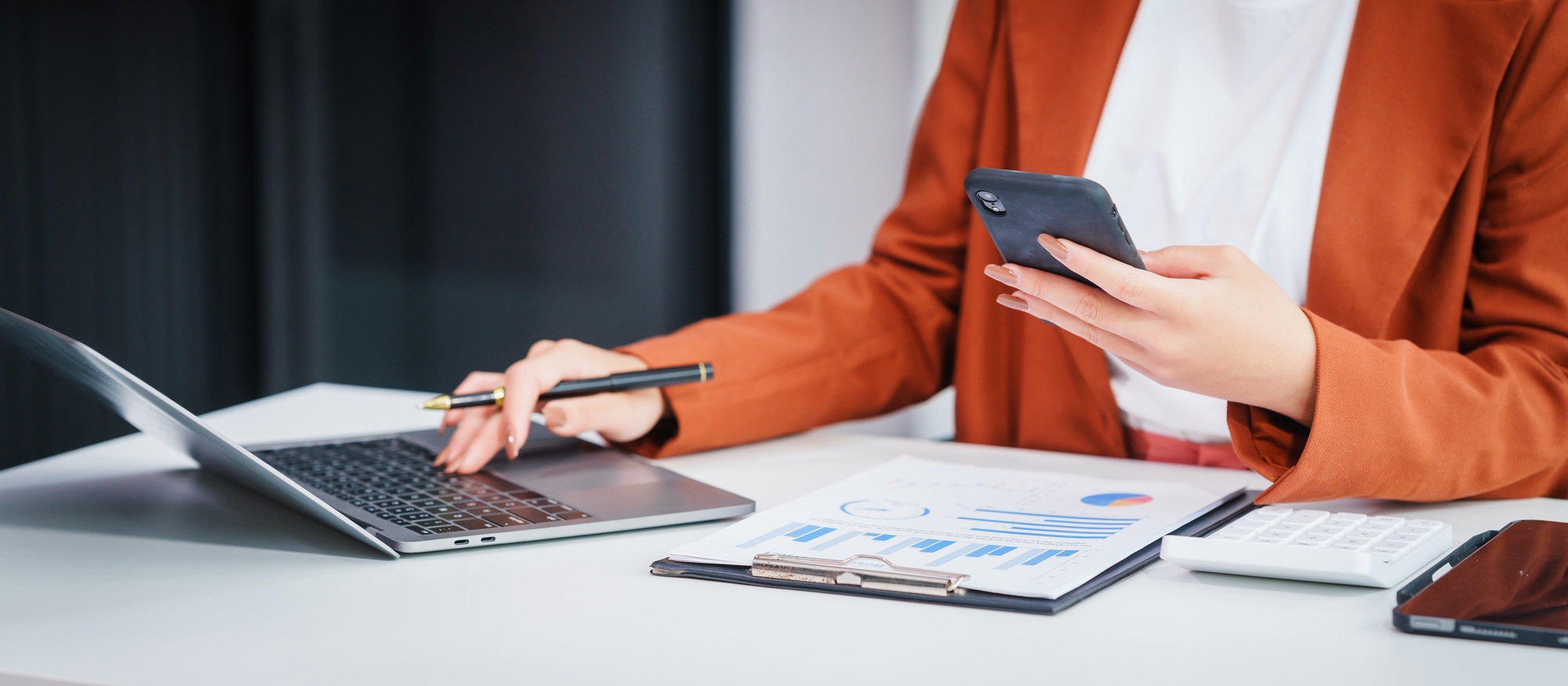 Asian businesswoman specializing in stock market financial services, including roles loan officer